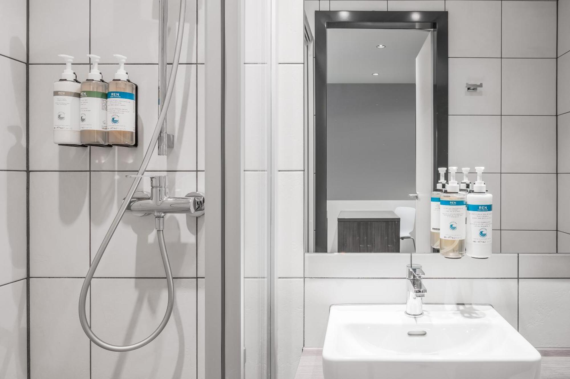 Numa Munich Viktoria Aparthotel Bagian luar foto